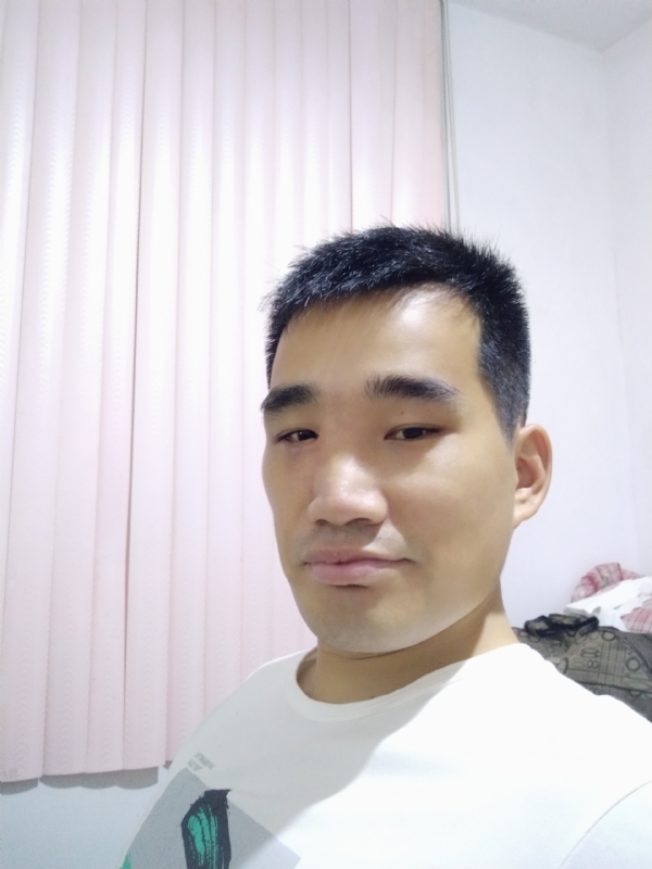 大男孩的第一张照片--古田相亲网
