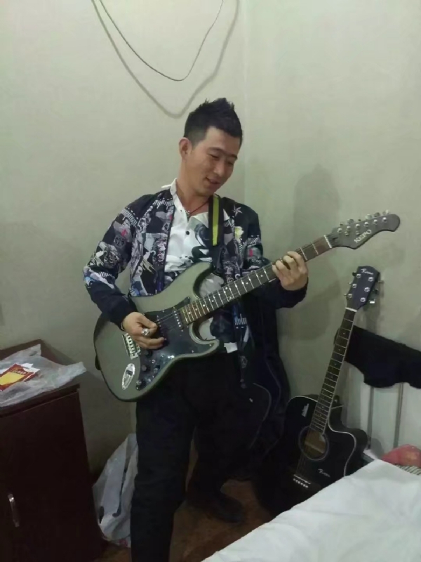 小吉他的第一张照片--古田相亲网