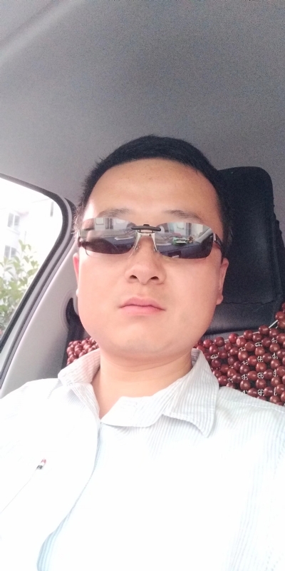痛苦的单身狗的第二张照片--古田相亲网