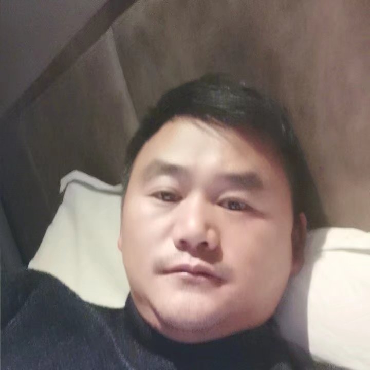 奔跑的第二张照片--古田相亲网