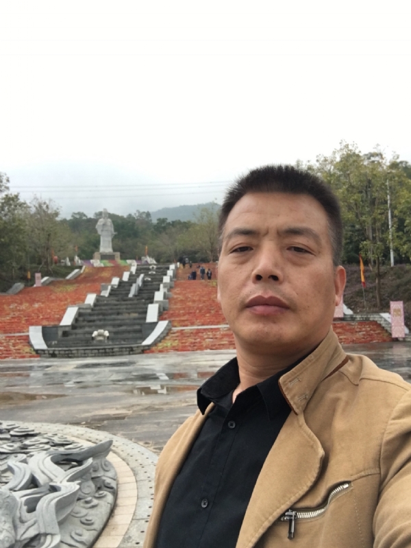 开心的松鼠的第一张照片--古田相亲网