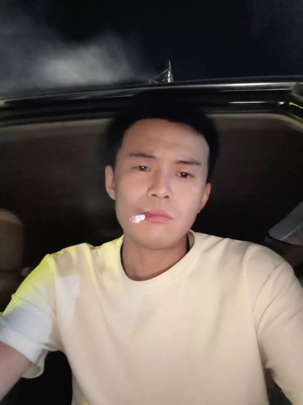 爱睡觉的土拨鼠的第一张照片--古田相亲网