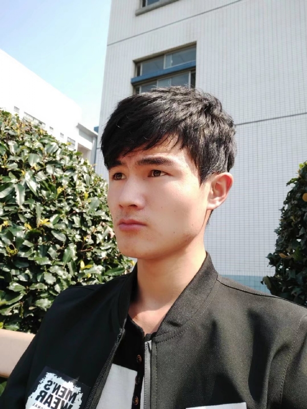 阳光男孩的第四张照片--古田相亲网