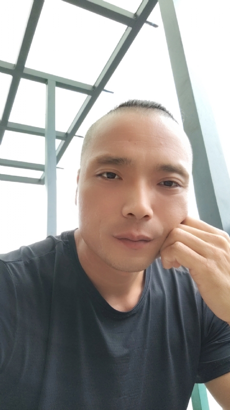 伯爵的第三张照片--古田相亲网