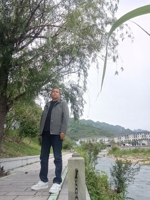 飞雪飘零的第一张照片--古田相亲网