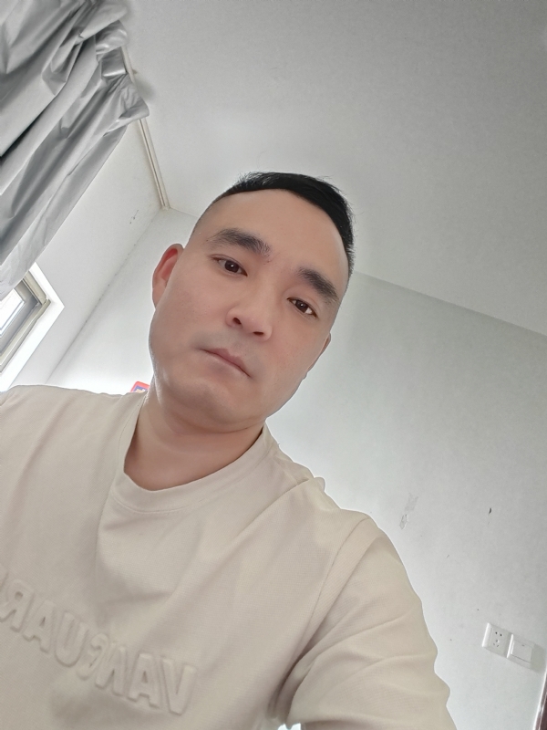 小锋的第一张照片--古田相亲网